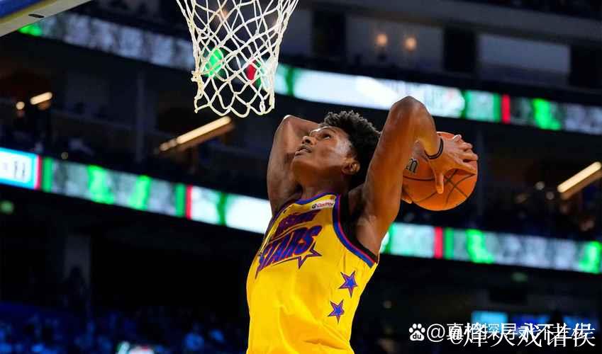 哈达威最后时刻遭阿门无球犯规，火箭挑战未果